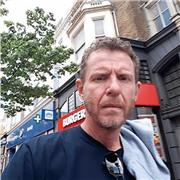 Tenho muita experiência no ensino de inglês nos mais variados níveis. Atualmente já ministro aulas remotamente